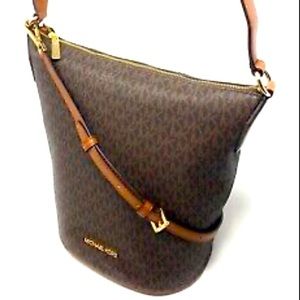 Michael Kors Brooke Medium Zip Bucket bag